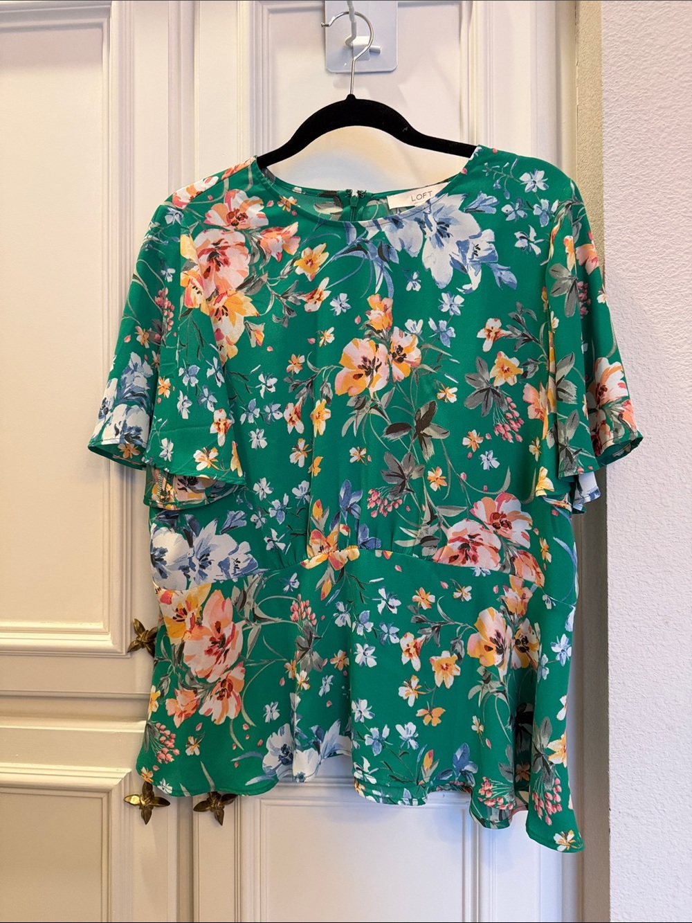 LOFT Green Floral Flutter-Sleeve Blouse